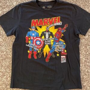 Disney Marvel Comics Men’s T-Shirt Black size Large